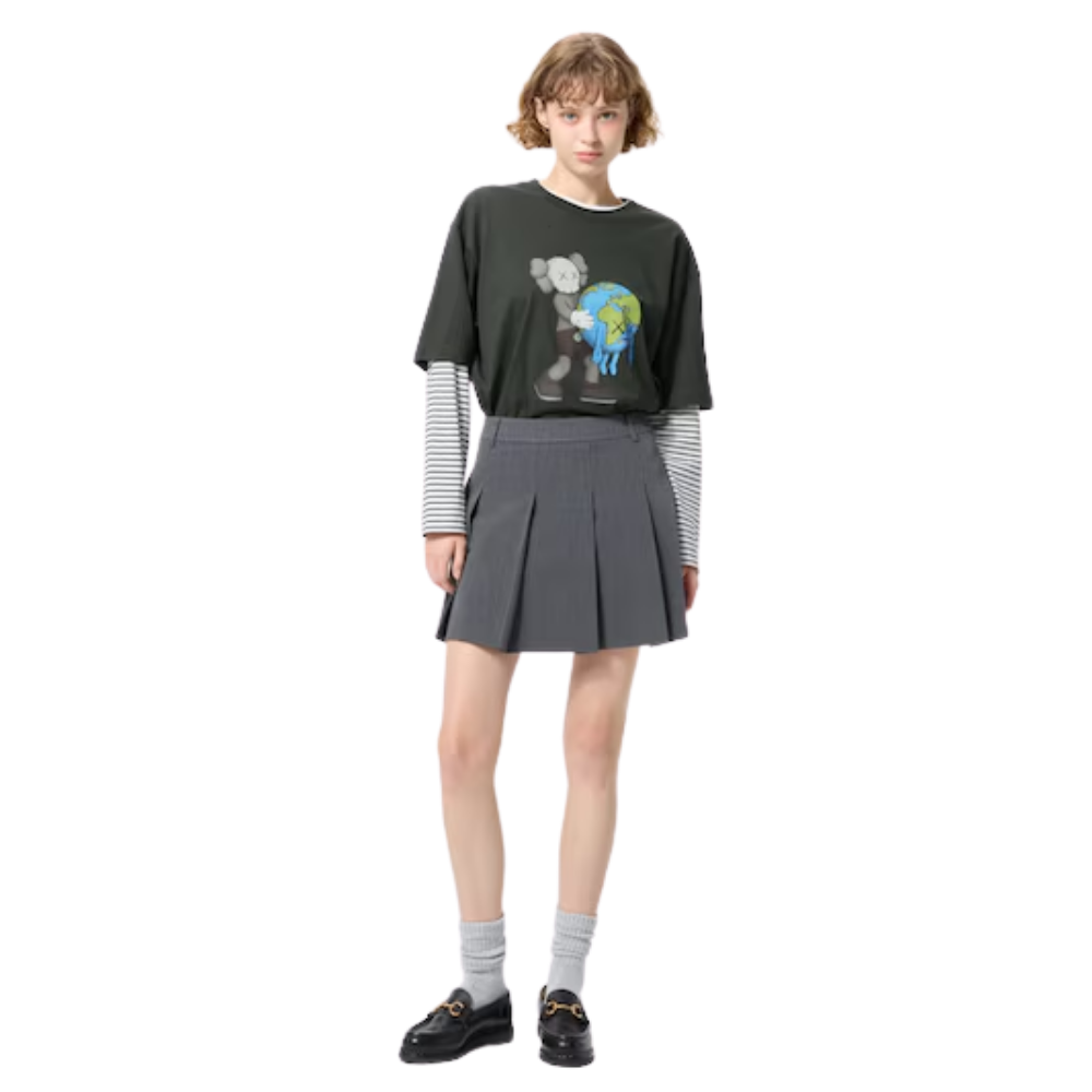 Uniqlo 'KAWS UNIVERSE' Companion Holding the Earth UT Graphic T-Shirt - Gray - Unisex